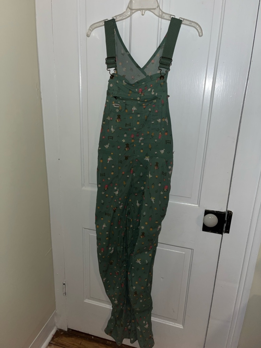 Duluth Trading Co  Green with geese Women's Overalls Jumpsuit medium x 31